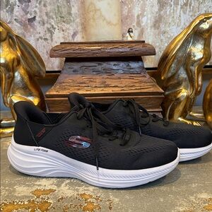 EUC Skechers Men's Hands Free Swift Fit Lite-Foam Sneaker